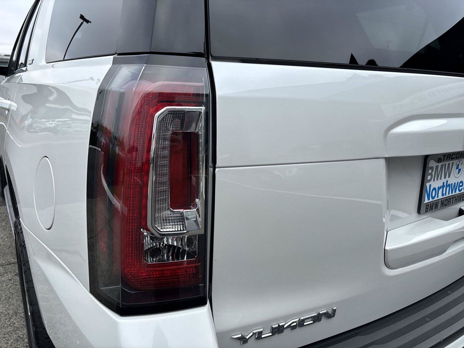 Used 2016 GMC Yukon SLT w/ Open Road Package AWD/4WD image 7