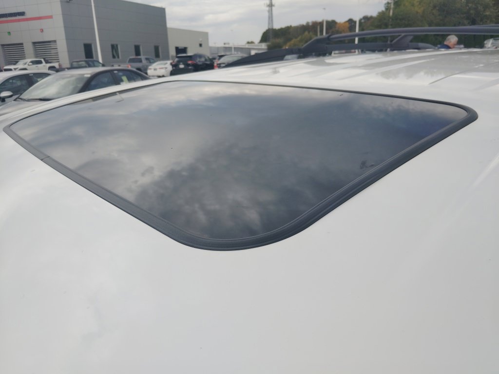 New 2026 Toyota Sienna XSE AWD/4WD image 5