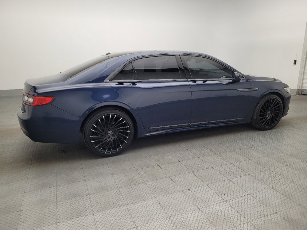 Used 2017 Lincoln Continental Select image 10
