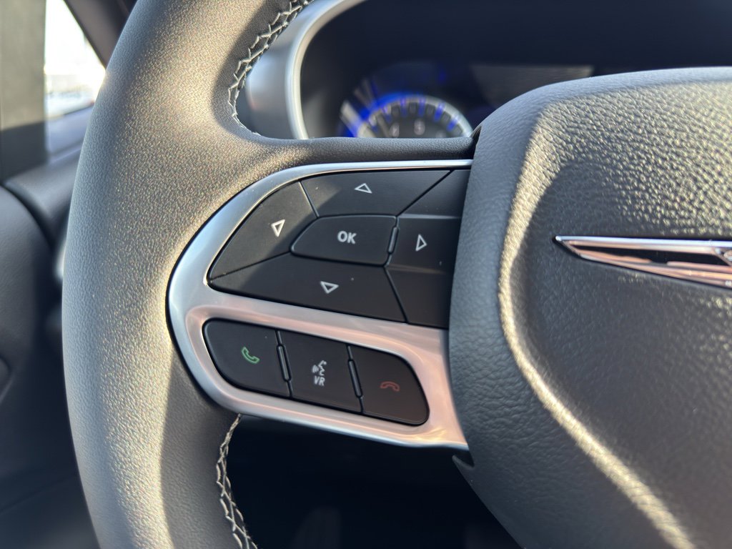 New 2026 Chrysler Pacifica Select image 18
