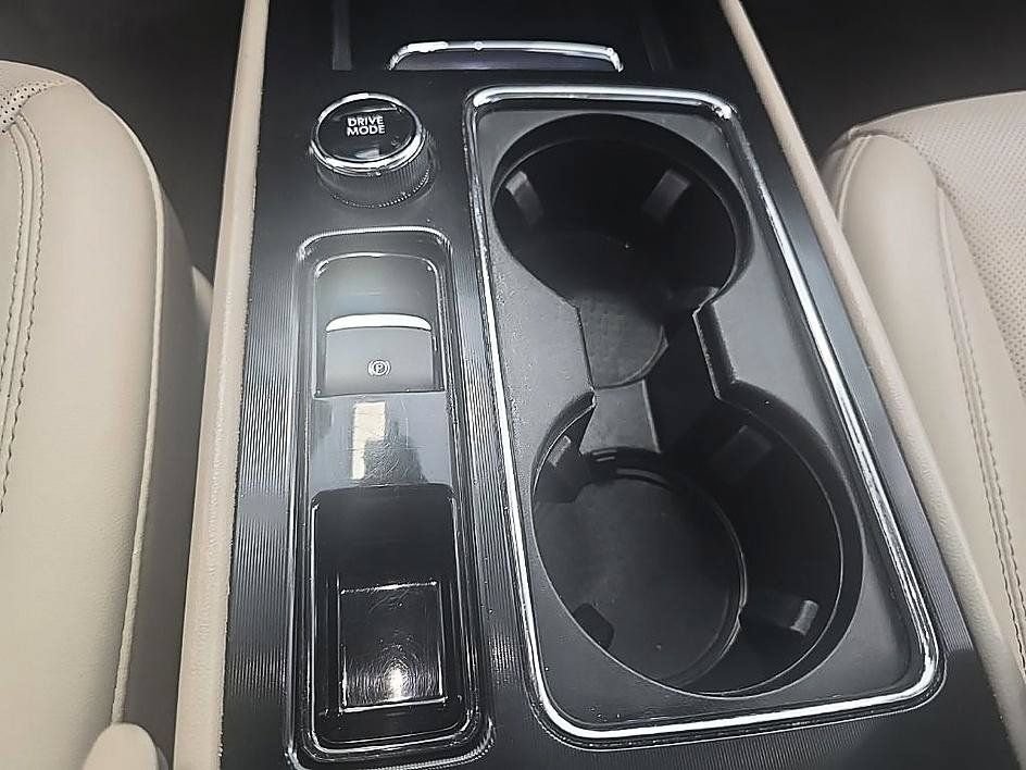 Used 2022 Lincoln Corsair AWD w/ Premium Package image 26