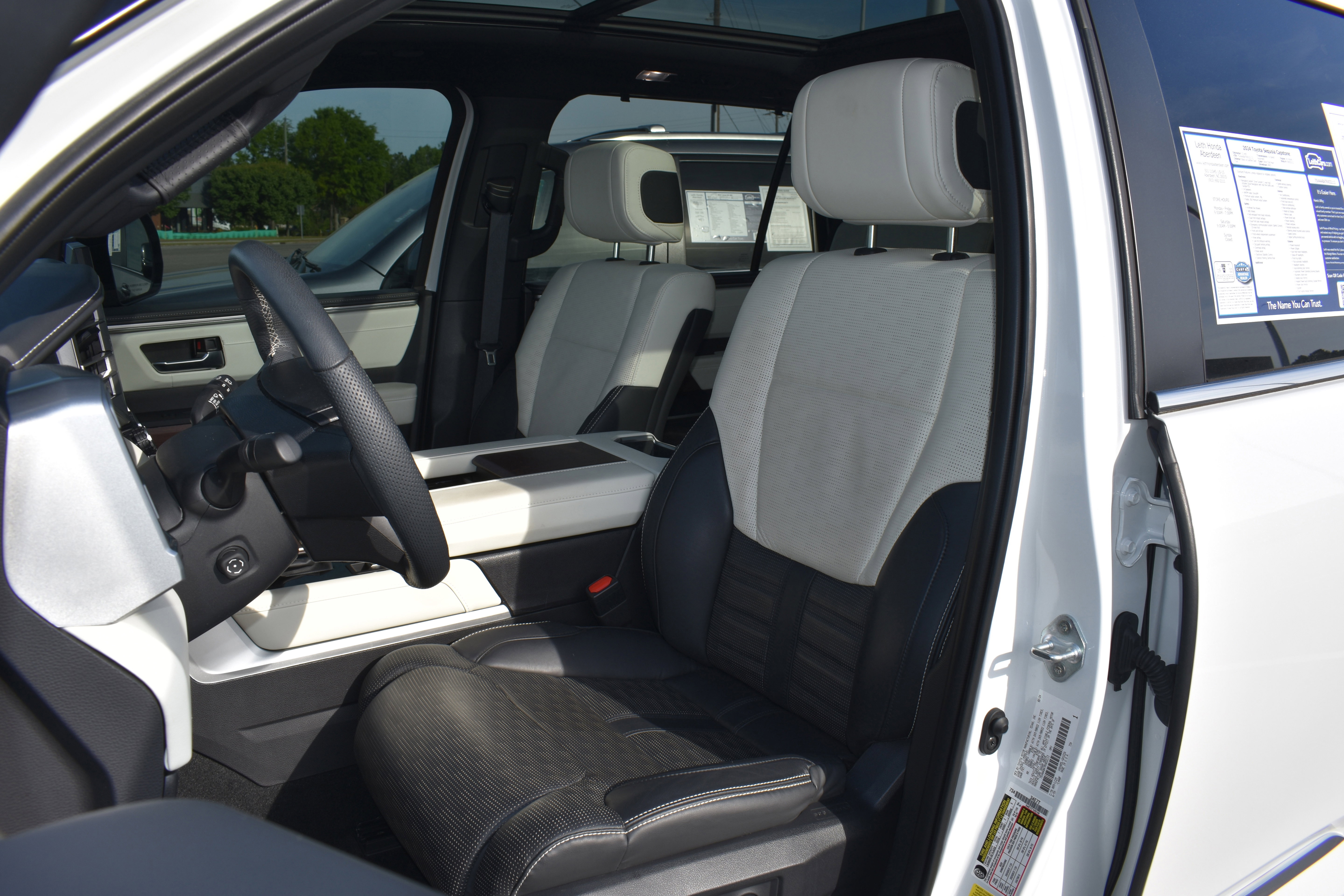 Used 2024 Toyota Sequoia Capstone image 27