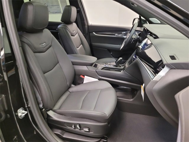 New 2025 Cadillac XT6 Sport w/ Technology Package image 14