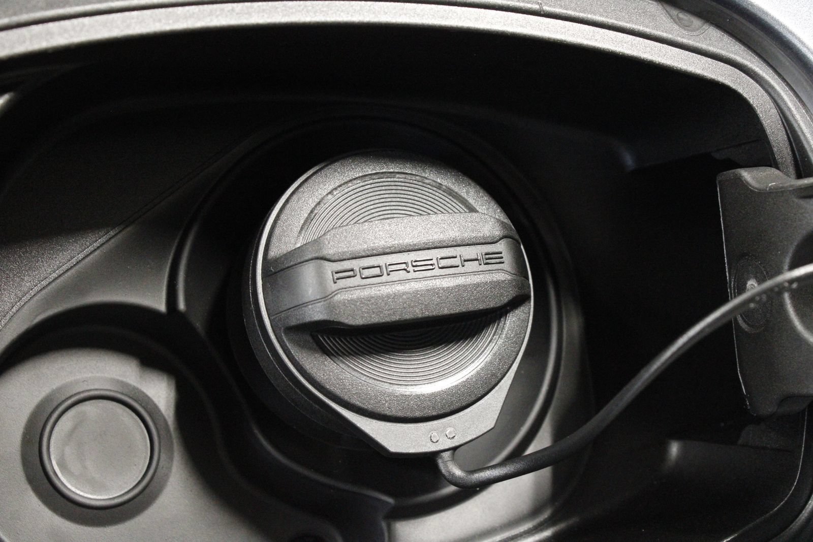 New 2026 Porsche Cayenne Coupe AWD/4WD image 32