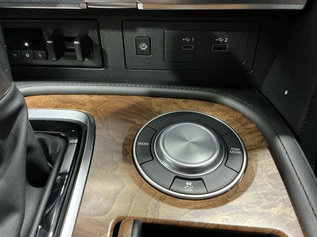 Used 2024 Nissan Armada SL w/ Captain's Chairs Package image 10