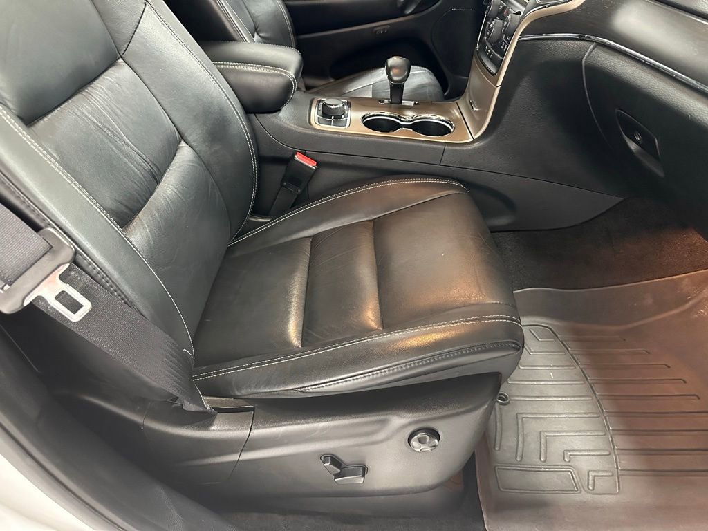 Used 2015 Jeep Grand Cherokee Limited AWD/4WD image 59
