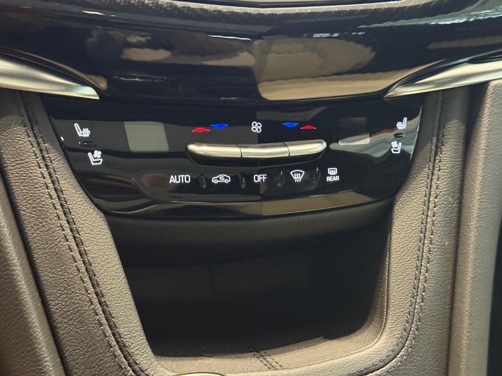 New 2025 Cadillac XT6 Sport w/ Technology Package AWD/4WD image 14