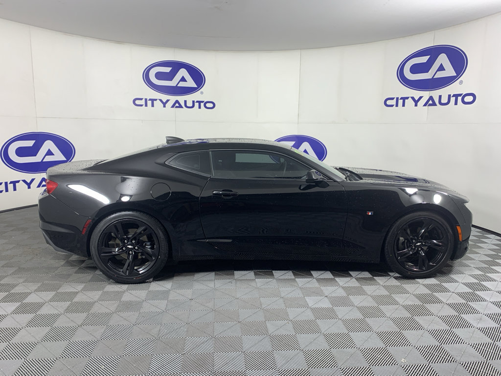 Used 2019 Chevrolet Camaro LT RWD image 2