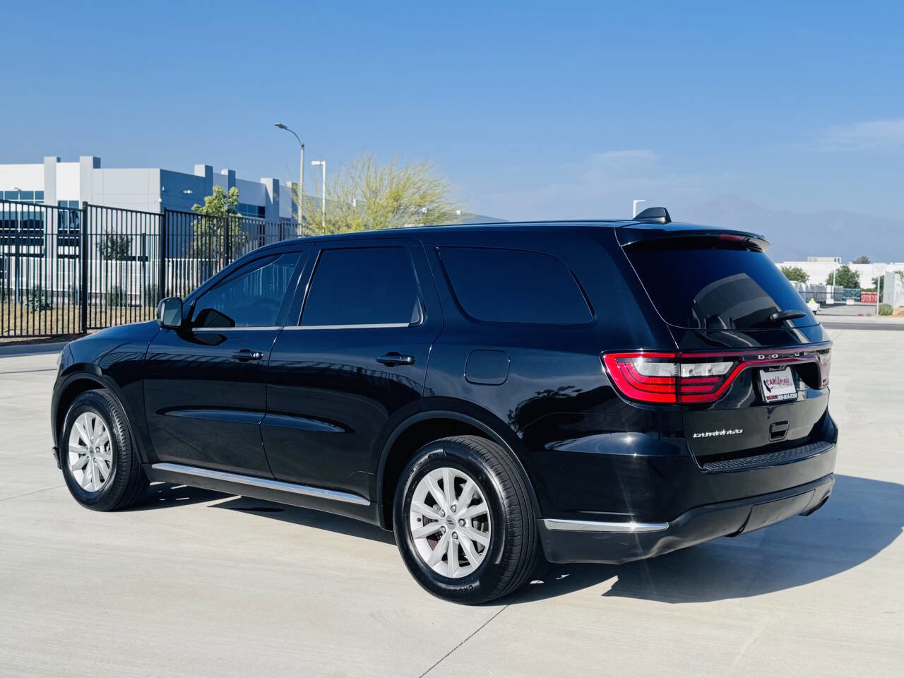 Used 2019 Dodge Durango SXT w/ 3rd Row Seating Group image 7