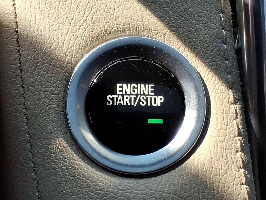 Used 2019 Cadillac Escalade Premium Luxury w/ LPO, Radiant Package AWD/4WD image 22