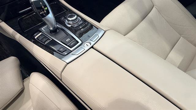 Used 2012 BMW 750i RWD image 69
