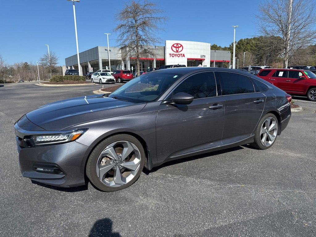 Used 2018 Honda Accord Touring image 1