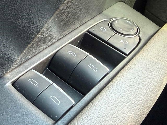 Used 2024 GMC Canyon Denali AWD/4WD image 16