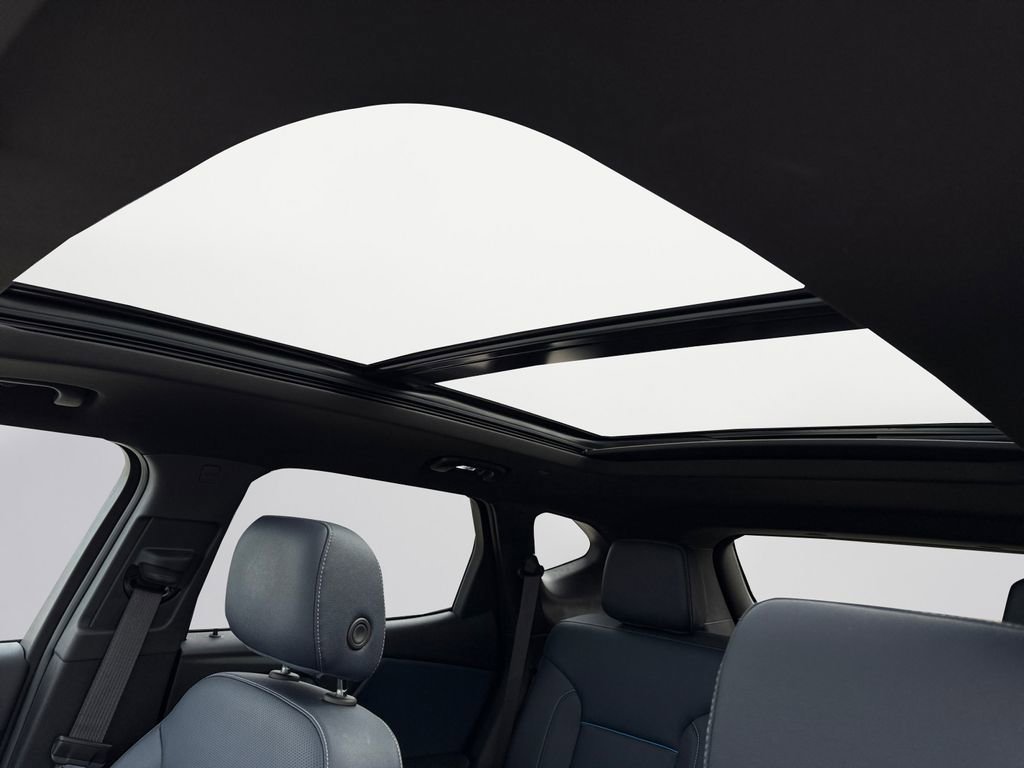 Used 2025 Chevrolet Blazer RS w/ Driver Confidence II Package image 17