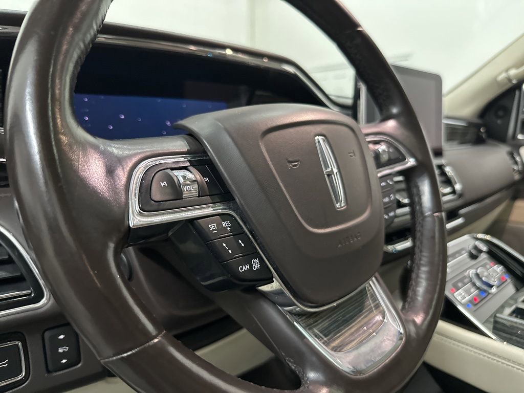 Used 2020 Lincoln Navigator L Black Label w/ Cargo Convenience Package image 33