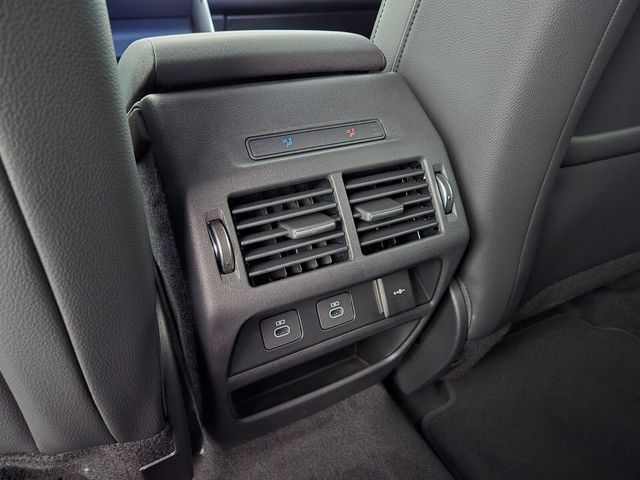 New 2026 Land Rover Discovery Sport Landmark AWD/4WD image 13
