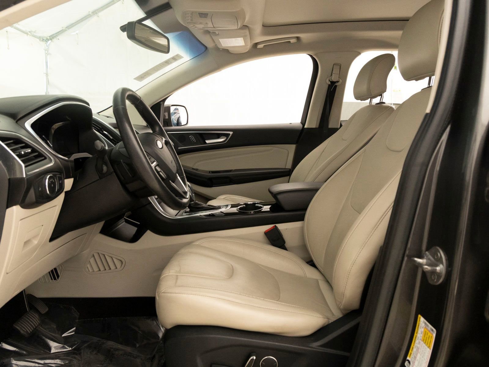 Used 2017 Ford Edge Titanium w/ Equipment Group 301A AWD/4WD image 14