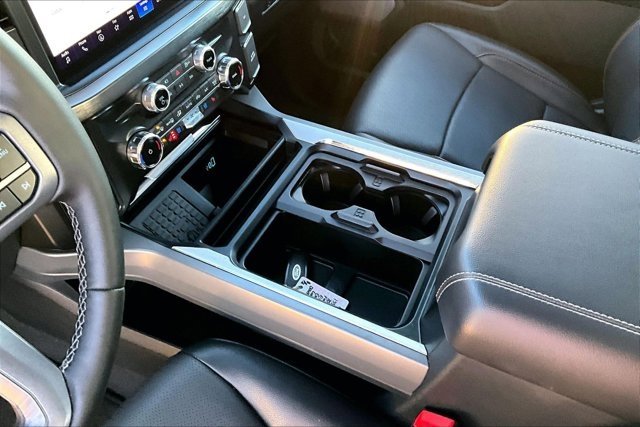Used 2025 Ford F250 Lariat w/ Chrome Package image 19