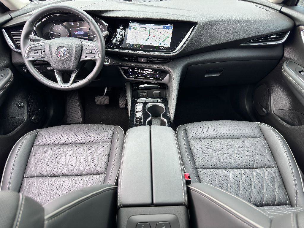 Used 2023 Buick Envision Avenir image 30