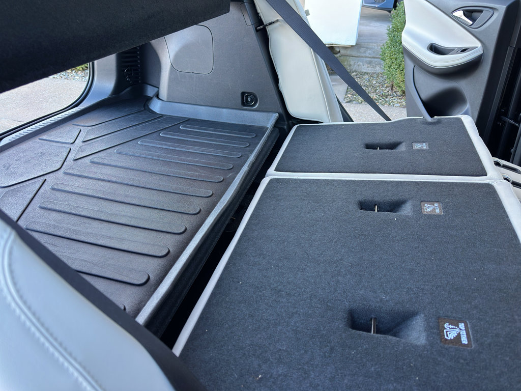 Used 2024 Buick Encore GX Avenir w/ Avenir Technology Package image 37