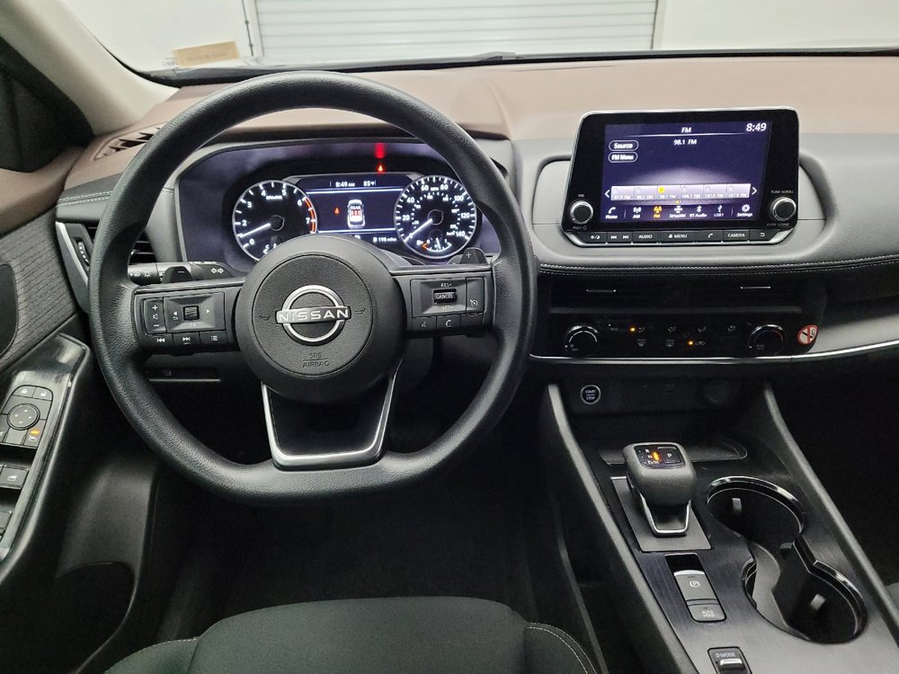 Used 2023 Nissan Rogue S image 22