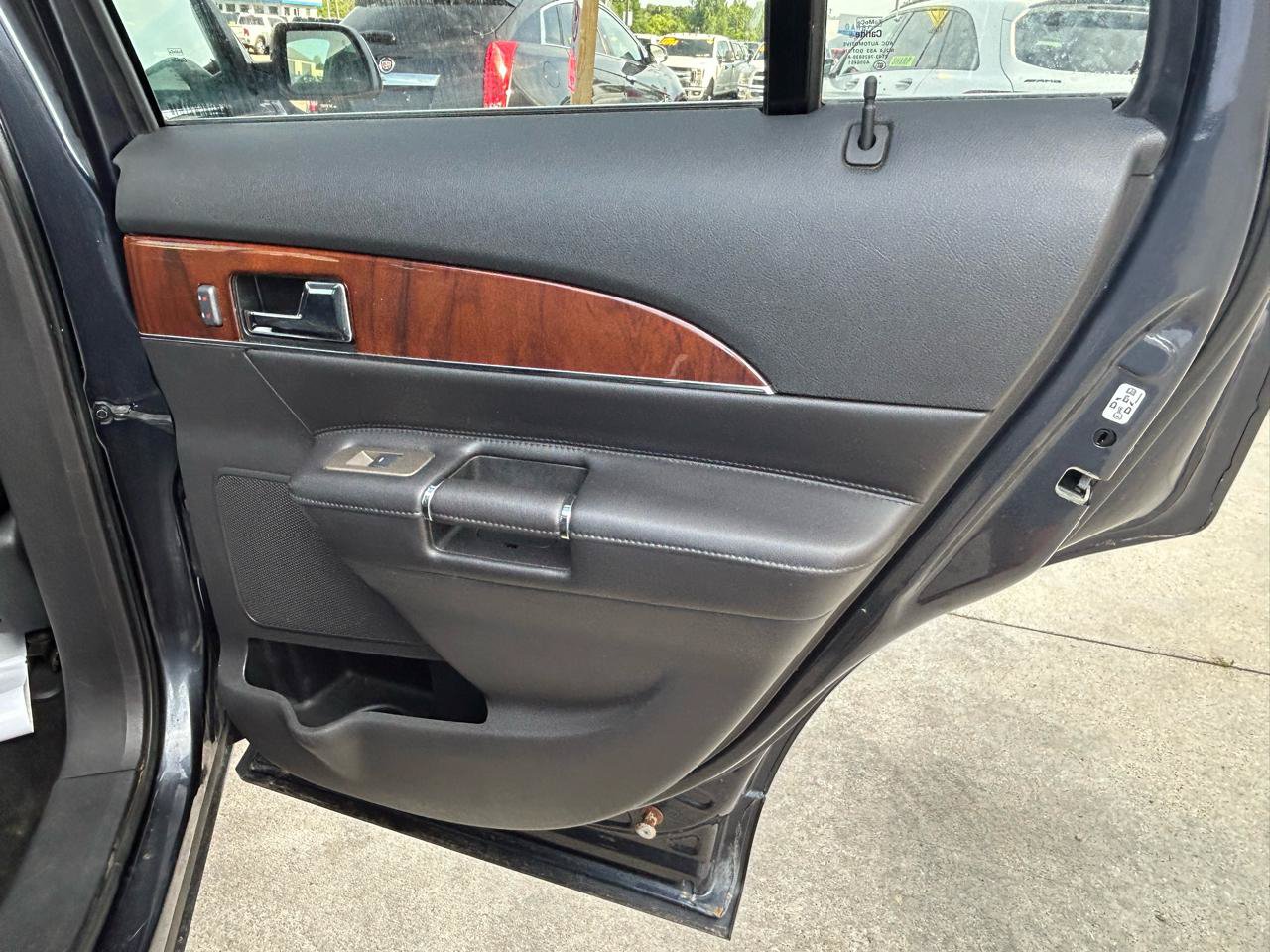 Used 2013 Lincoln MKX AWD image 15