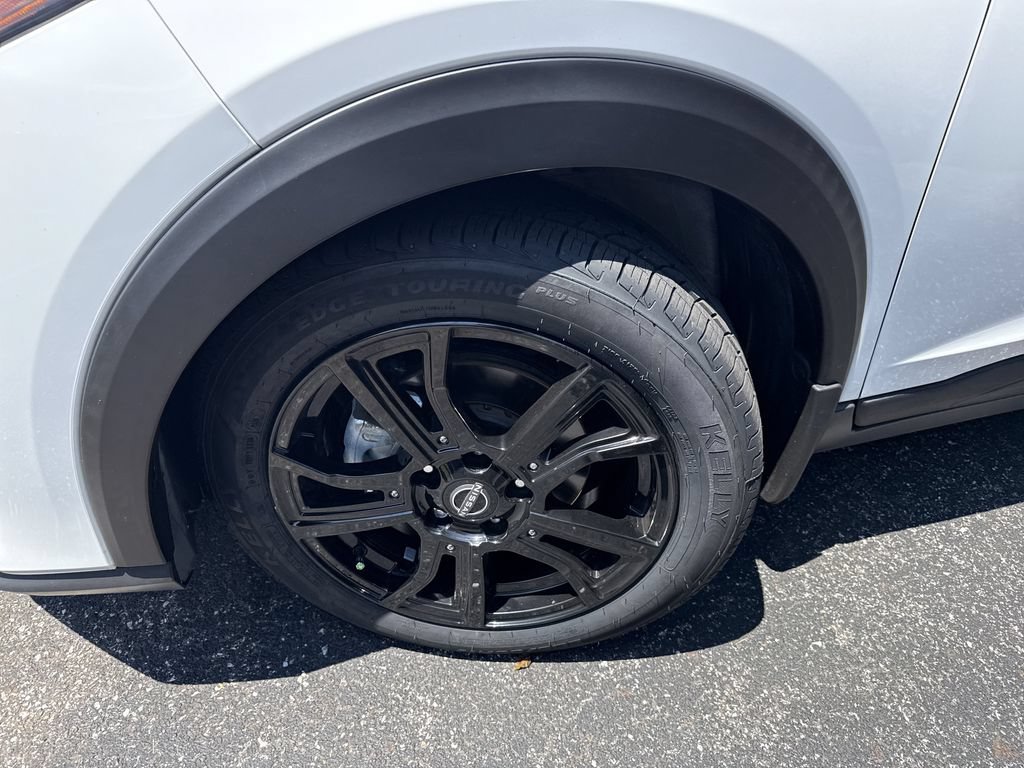 Used 2022 Nissan Kicks SV FWD image 11