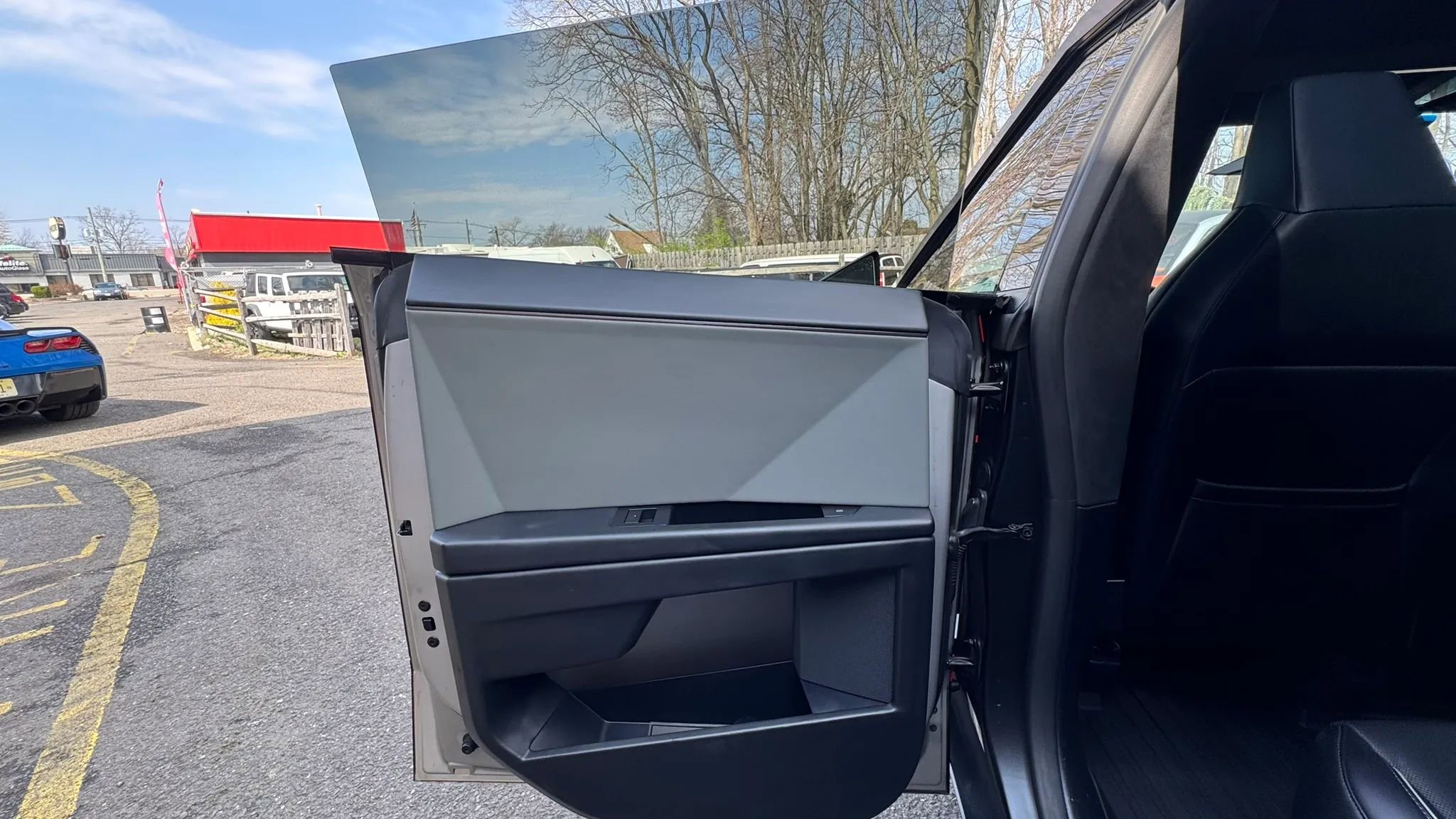 Used 2024 Tesla Cybertruck AWD Crew Cab image 14