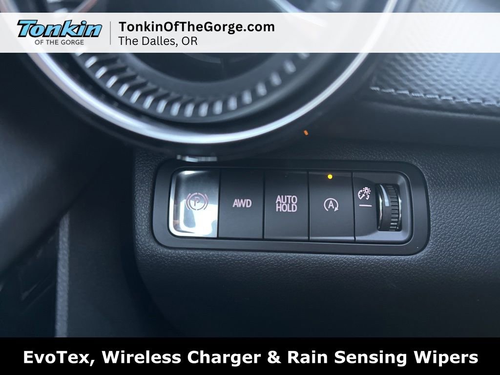 New 2026 Chevrolet Equinox LT w/ Convenience Package II AWD/4WD image 16