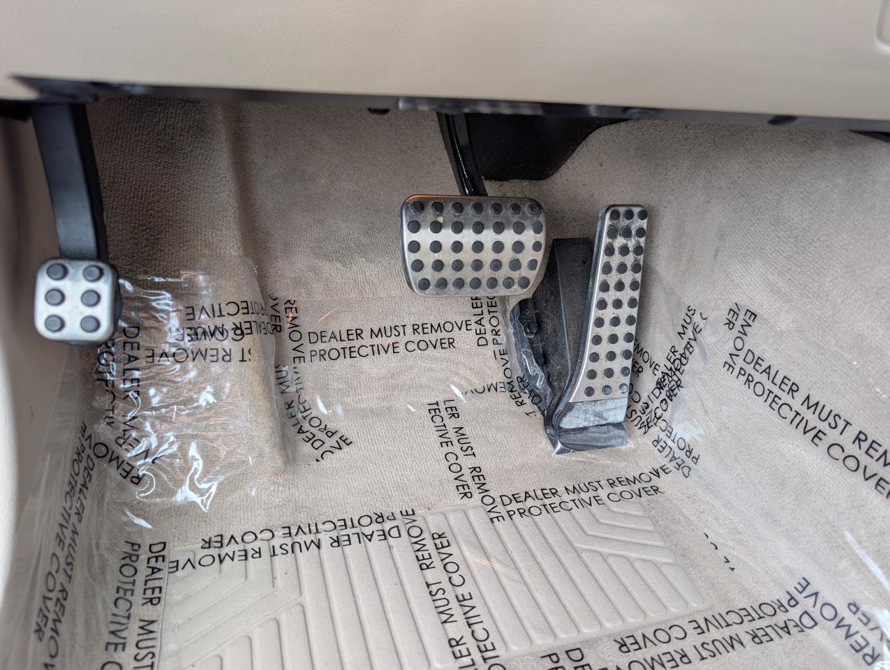 Used 2014 Mercedes-Benz E 350 Sedan image 24