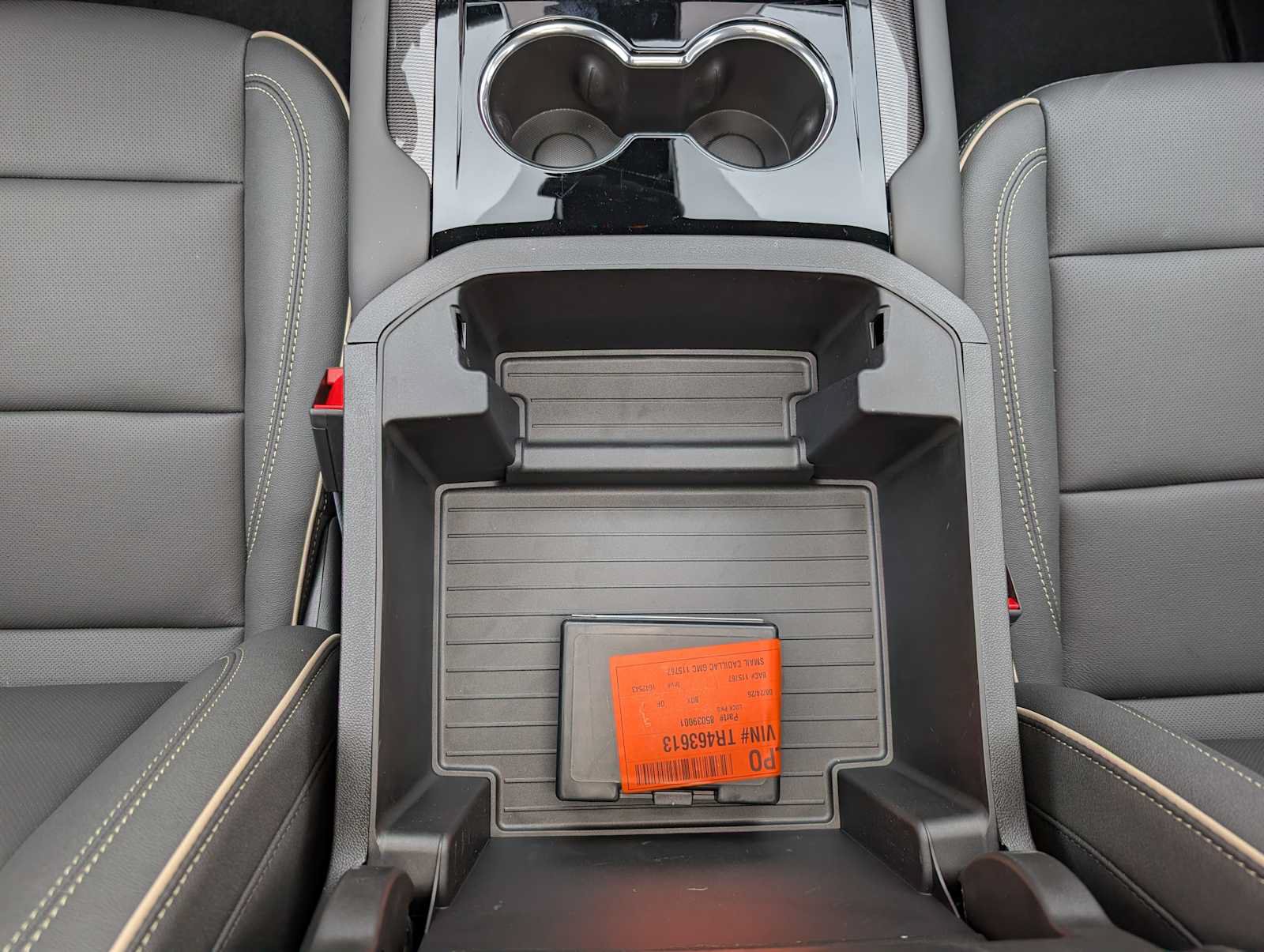 New 2026 GMC Yukon Elevation w/ LPO, Elevation Black Package AWD/4WD image 15