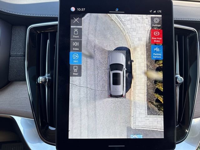 Used 2025 Volvo XC90 B5 Plus image 26