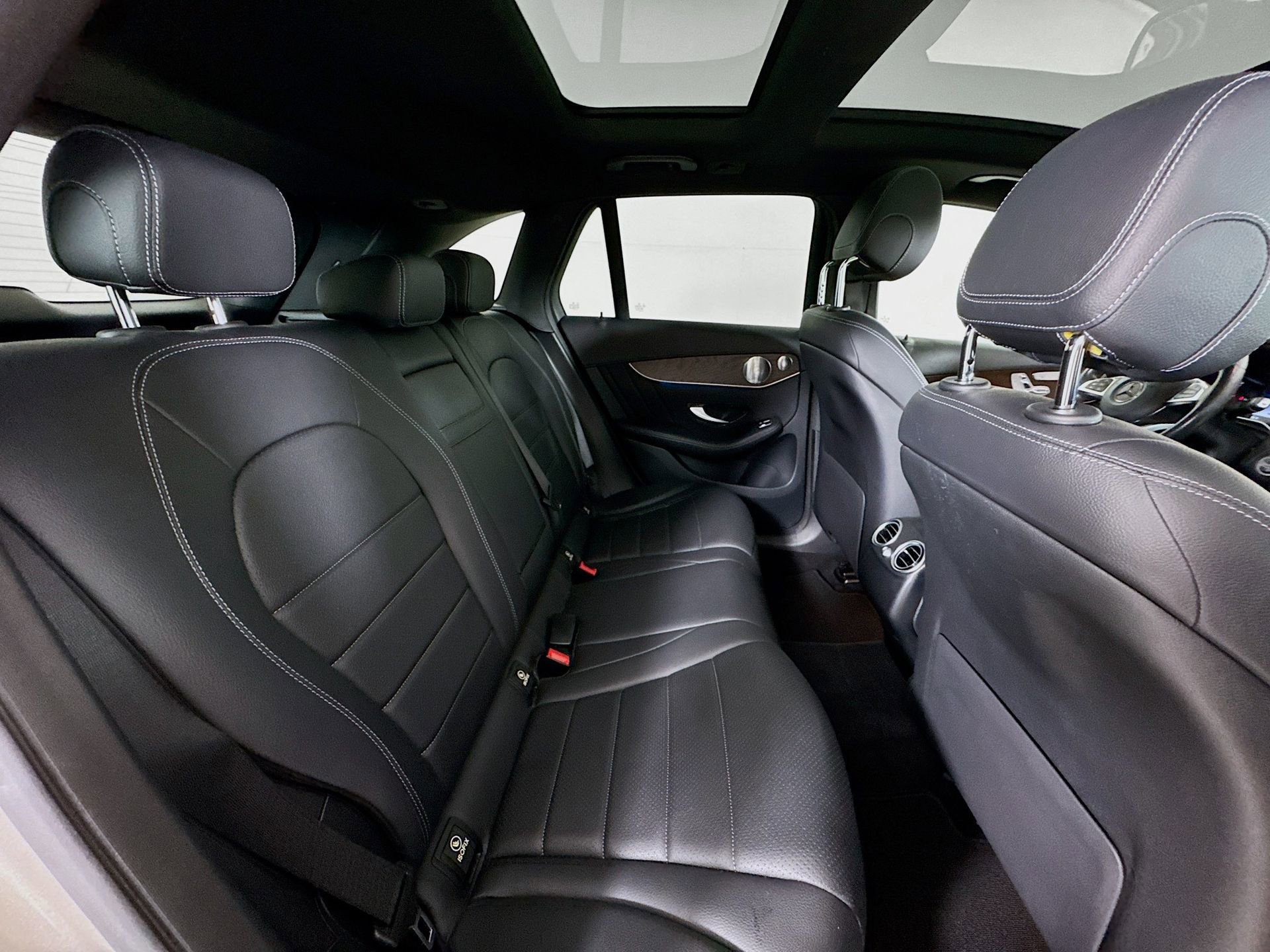 Used 2019 Mercedes-Benz GLC 300 image 29