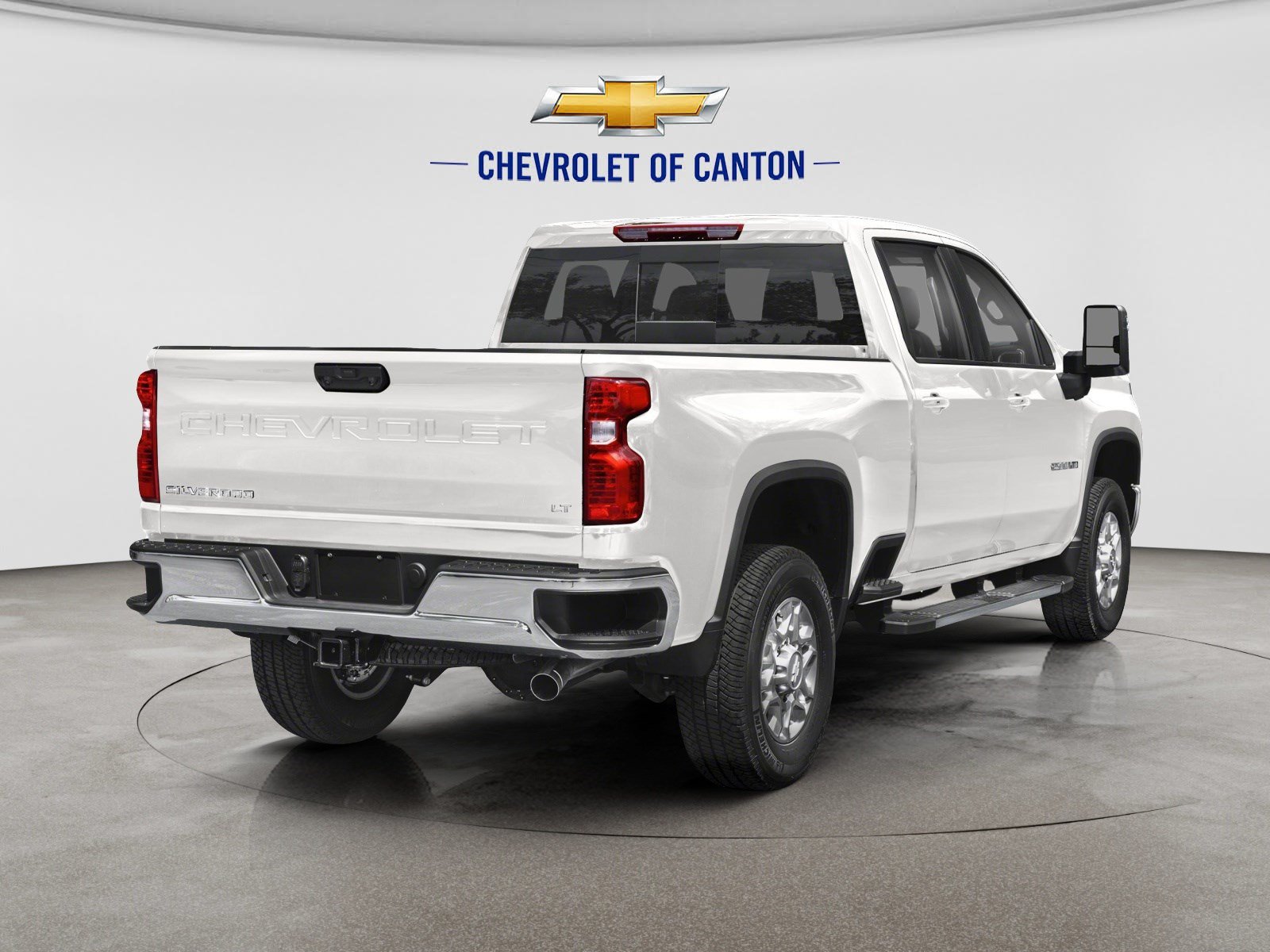 Used 2022 Chevrolet Silverado 2500 LT w/ Convenience Package AWD/4WD image 2