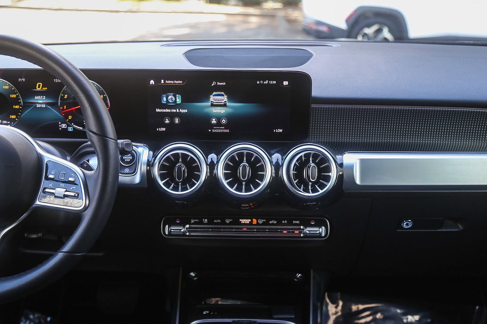 Used 2022 Mercedes-Benz GLB 250 4MATIC image 11