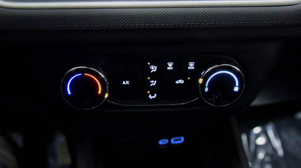 Used 2025 Chevrolet TrailBlazer LS image 18