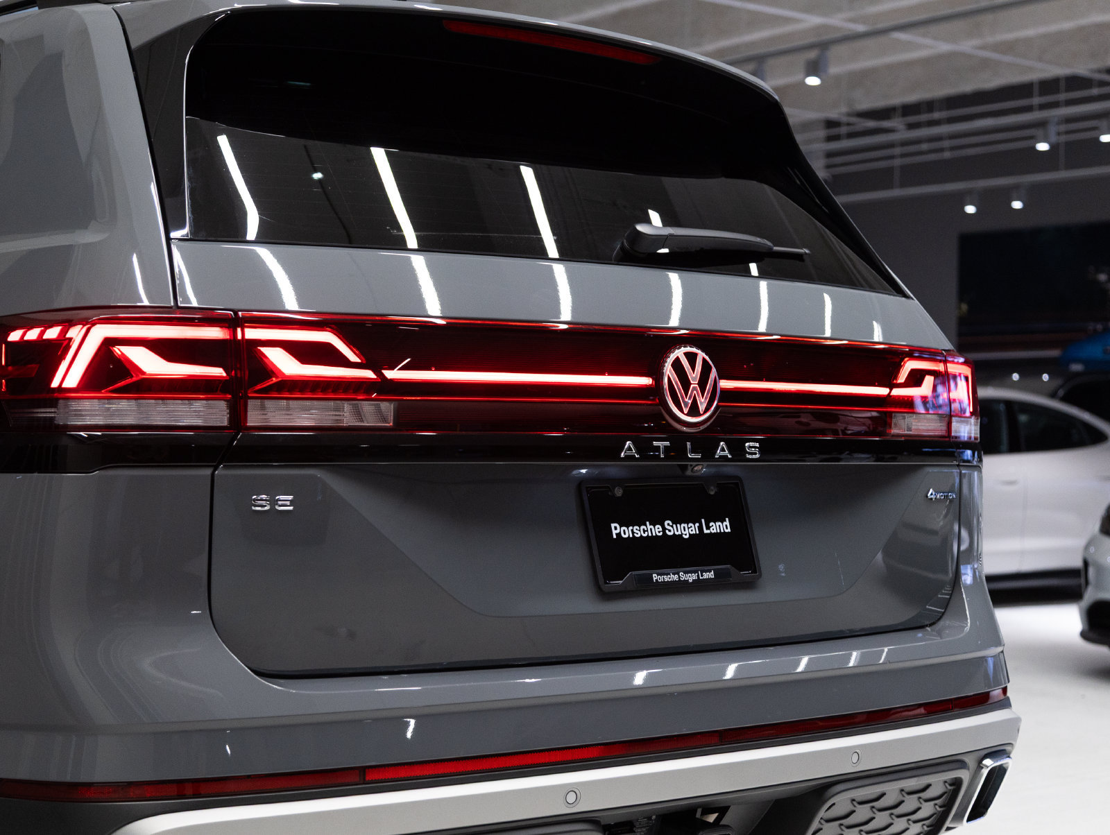 Used 2025 Volkswagen Atlas Peak Edition SE AWD/4WD image 29