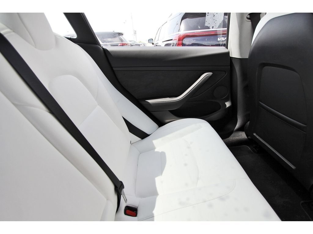 Used 2022 Tesla Model 3 Long Range AWD/4WD image 10