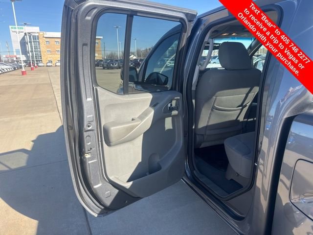 Used 2020 Nissan Frontier SV image 12