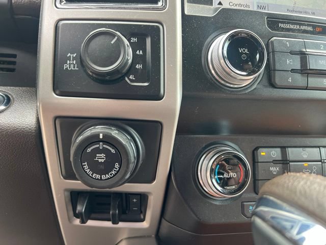 Used 2019 Ford F150 King Ranch w/ Equipment Group 601A Luxury AWD/4WD image 28