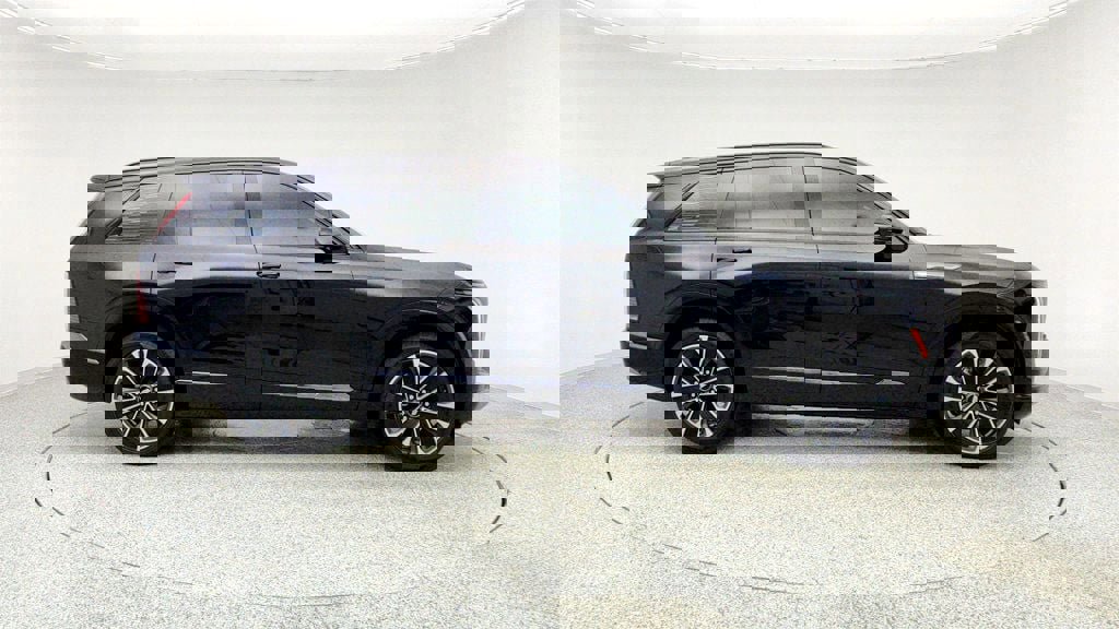 Used 2026 Cadillac Vistiq Sport image 4