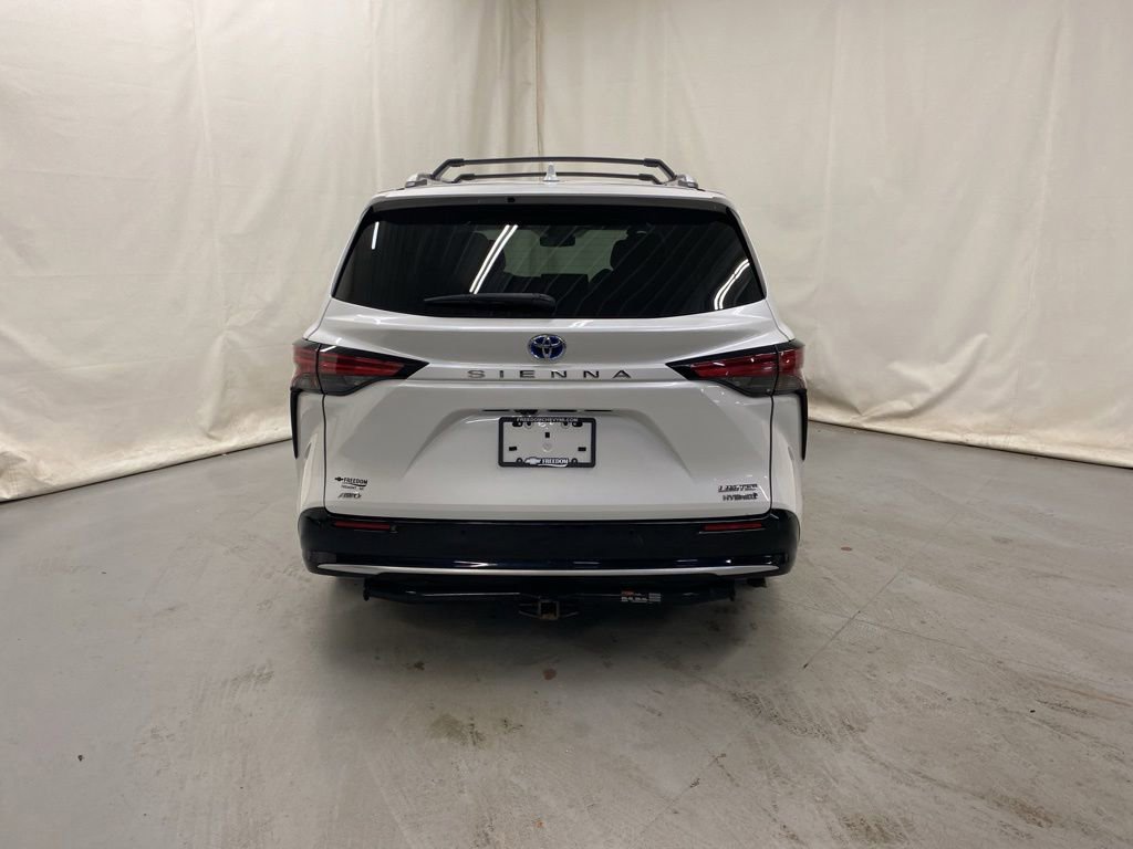 Used 2023 Toyota Sienna Limited AWD/4WD image 7