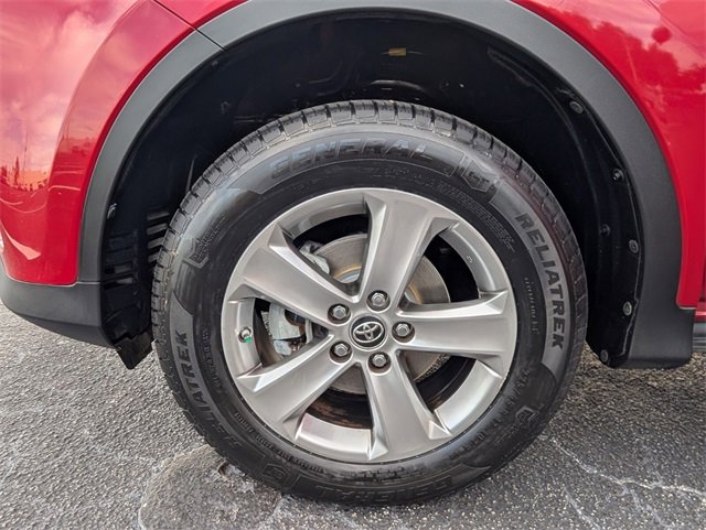 Used 2015 Toyota RAV4 XLE image 18