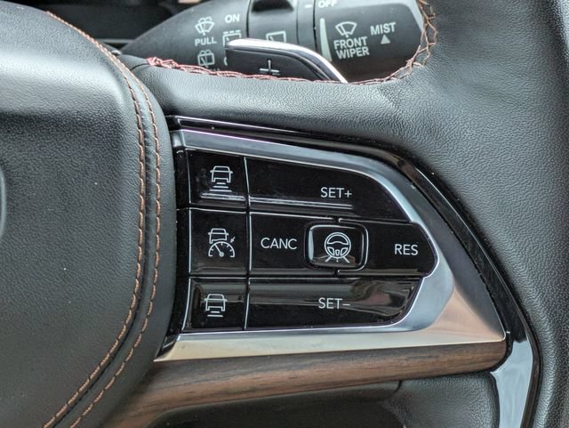 Certified 2023 Jeep Grand Cherokee Summit w/ Luxury Tech Group V AWD/4WD image 24