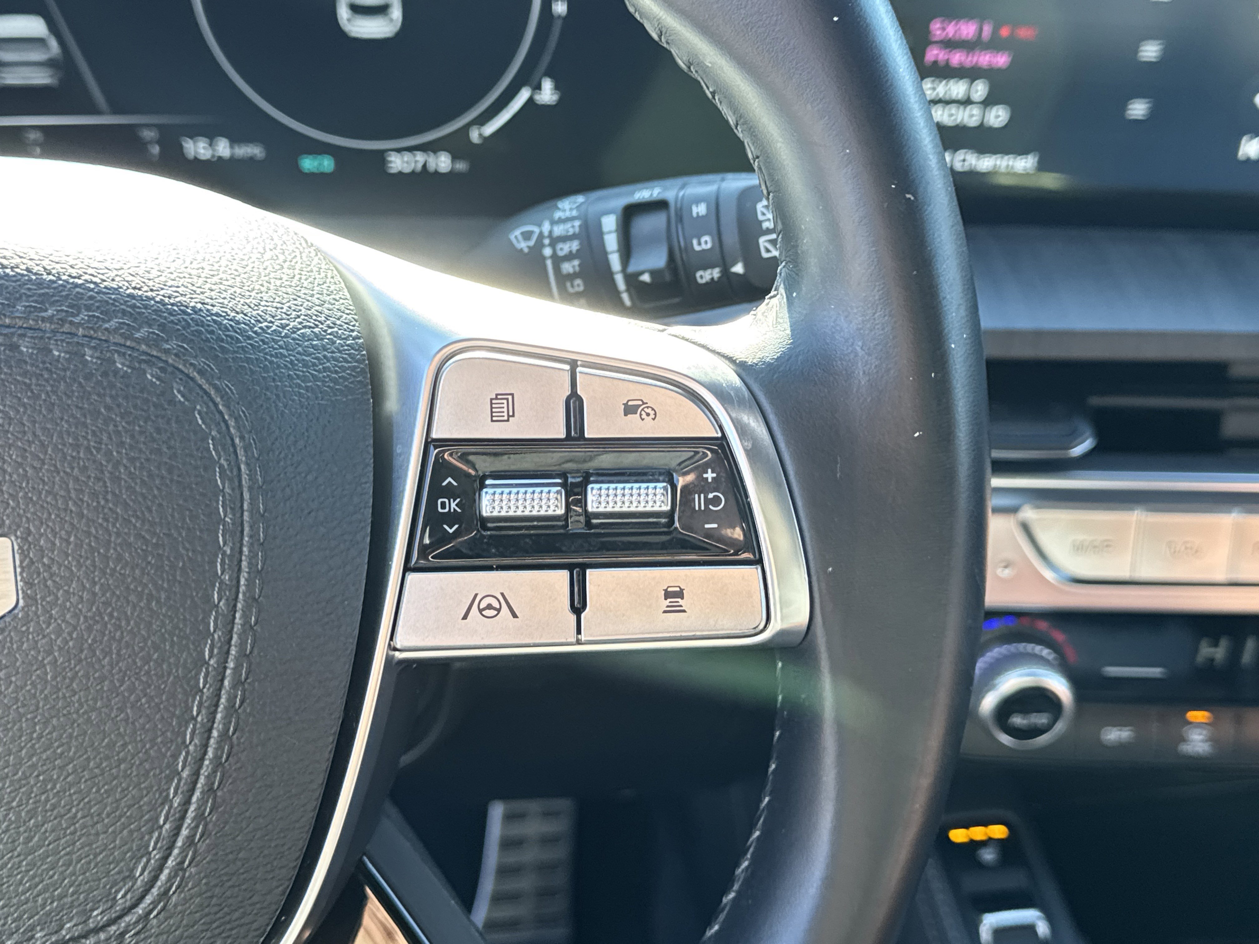 Certified 2023 Kia Telluride SX image 26