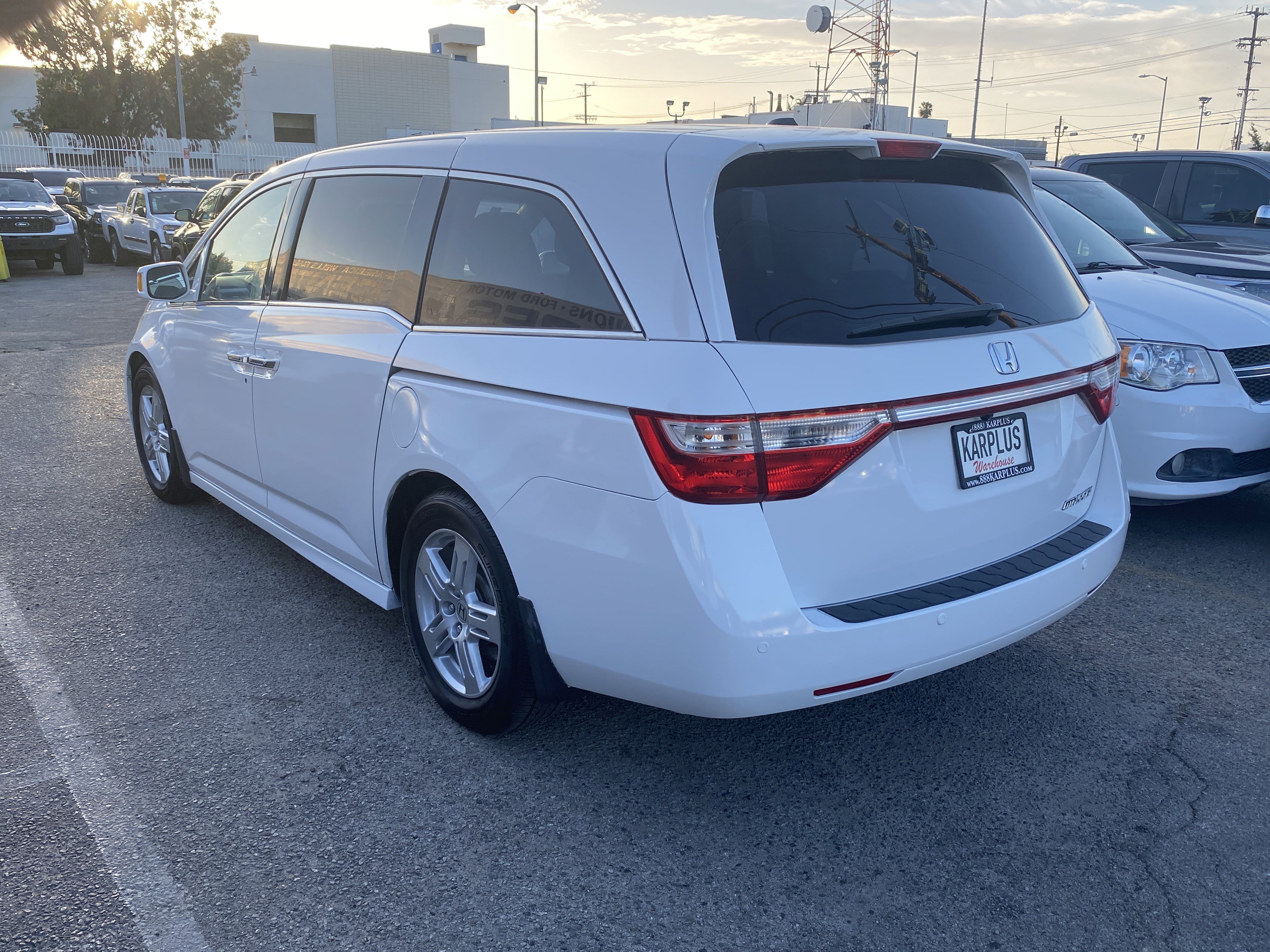 Used 2013 Honda Odyssey Touring Elite image 9