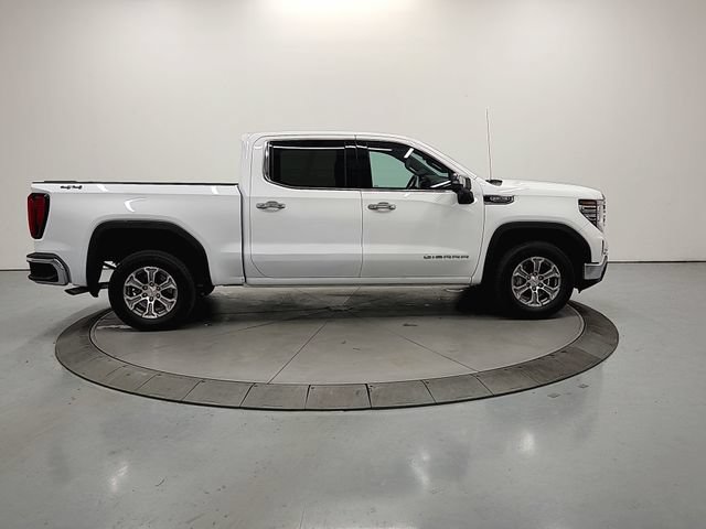 Used 2025 GMC Sierra 1500 SLT AWD/4WD image 9