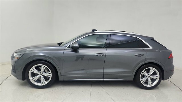Used 2023 Audi Q8 Prestige w/ Prestige Package image 3