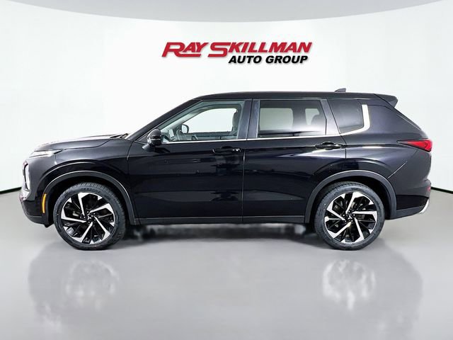 Used 2024 Mitsubishi Outlander SE image 4