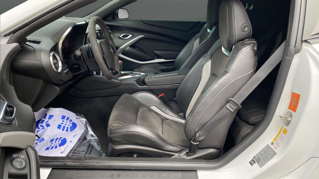 Used 2019 Chevrolet Camaro SS RWD image 9